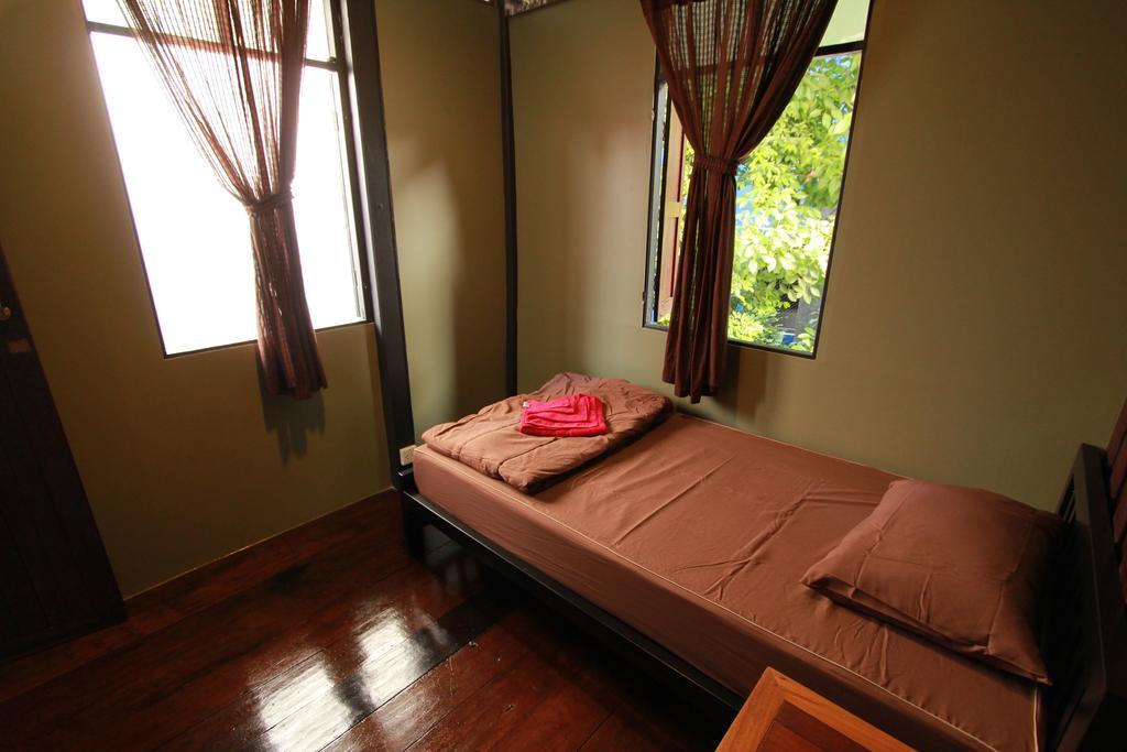 Viman Guesthouse Banguecoque Exterior foto