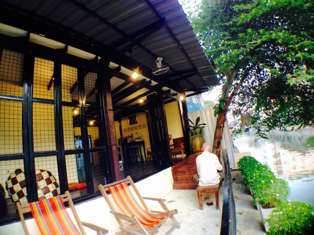 Viman Guesthouse Banguecoque Exterior foto